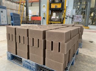 Refractory Brick And Unshaped Refractory Manufacturer- YUMIN